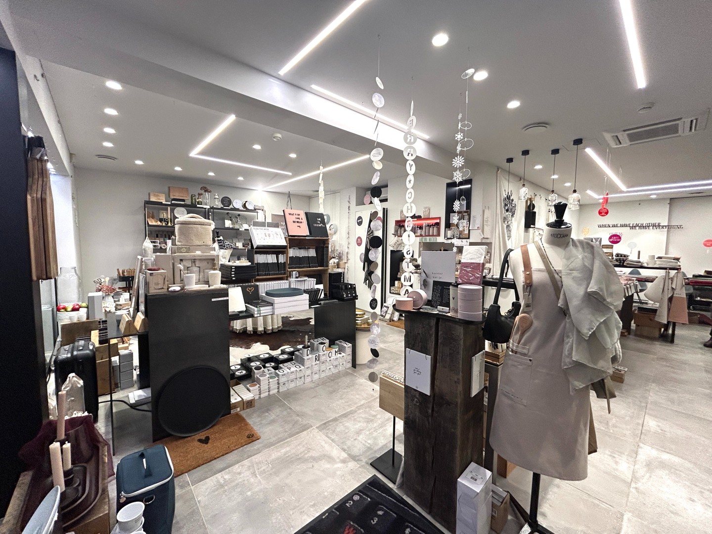 Ruim handelspand op commerciële topligging te Tielt! - foto 2