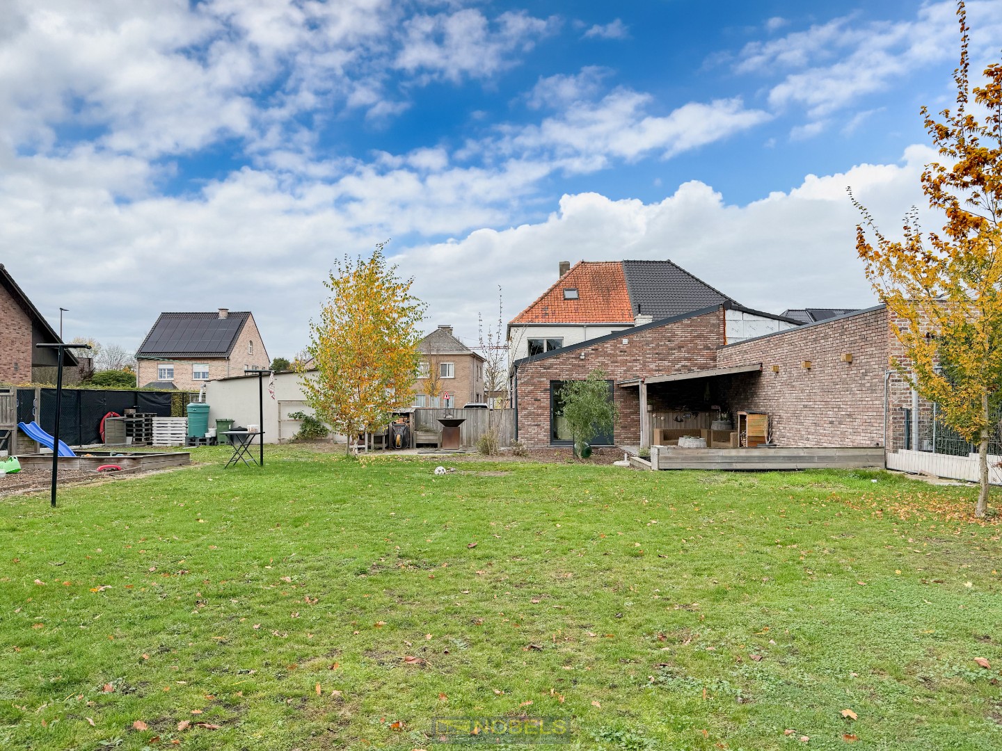 Te koop, verrassend ruime woning met nieuwe aanbouw op 10 are in Merelbeke - foto 2