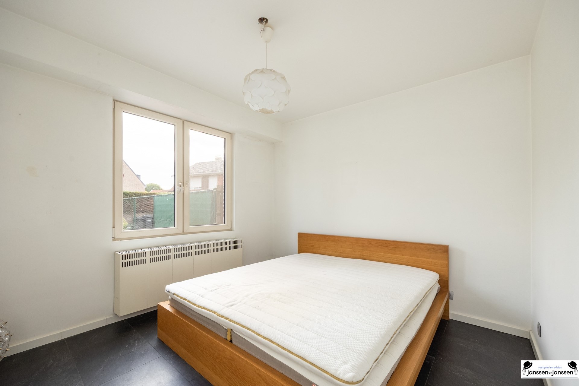 Charmant gelijkvloersappartement met tuintje en garage  - foto 5