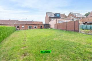 Ontdek dit charmante huis met enorm potentieel op een uiterst rustige locatie in het landelijke Lierde. Gelegen op een perceel van 767 m², biedt...