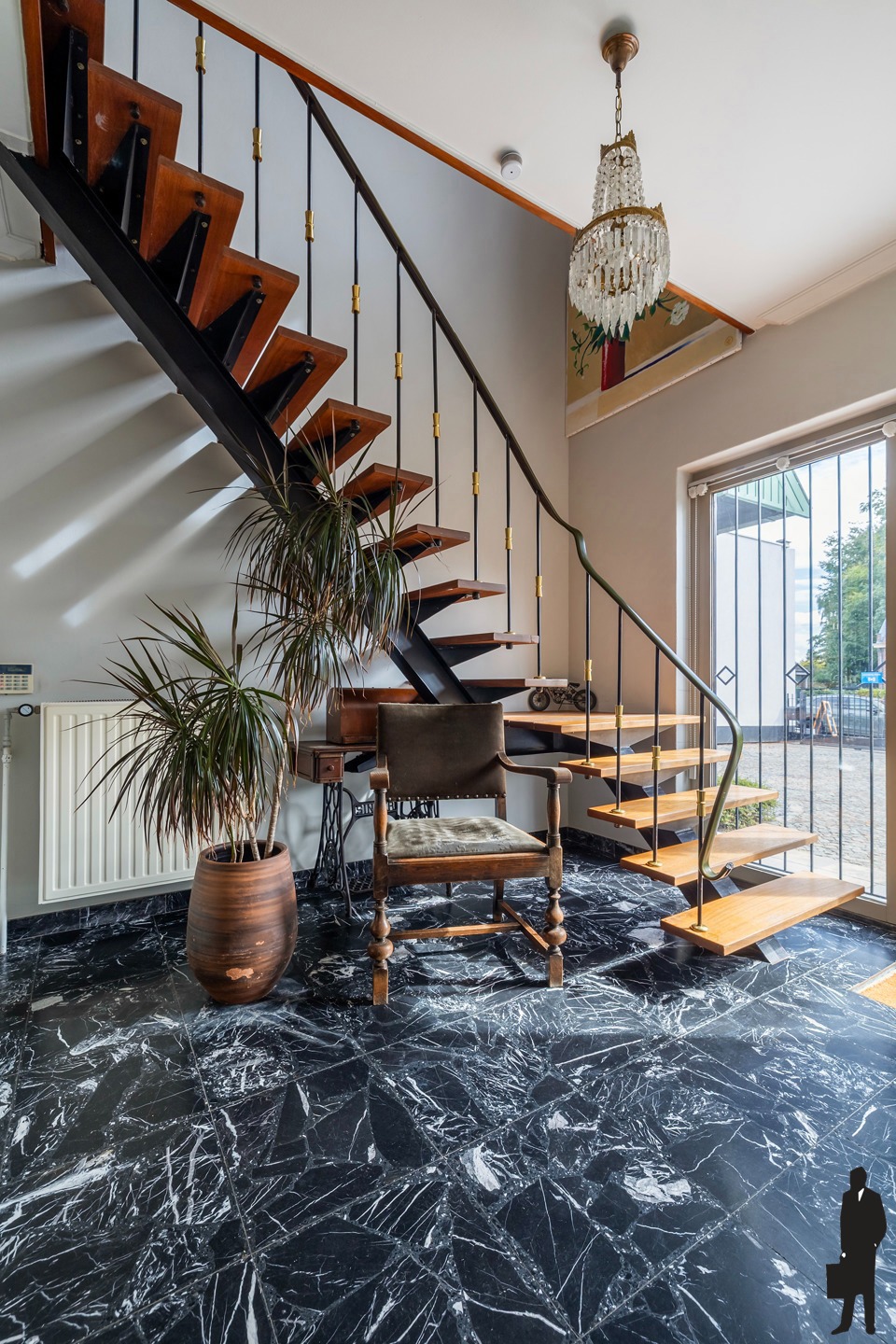 Villa met binnenzwembad, royale tuin en perfecte ligging - foto 5