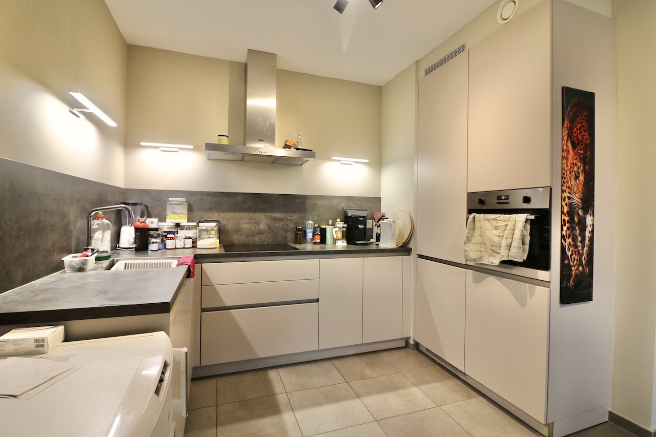 Energiezuinig, recent appartement met 2 slpks, terras, kelderberging & ondergrondse autostaanplaats voor 875 EUR/mnd - foto 5