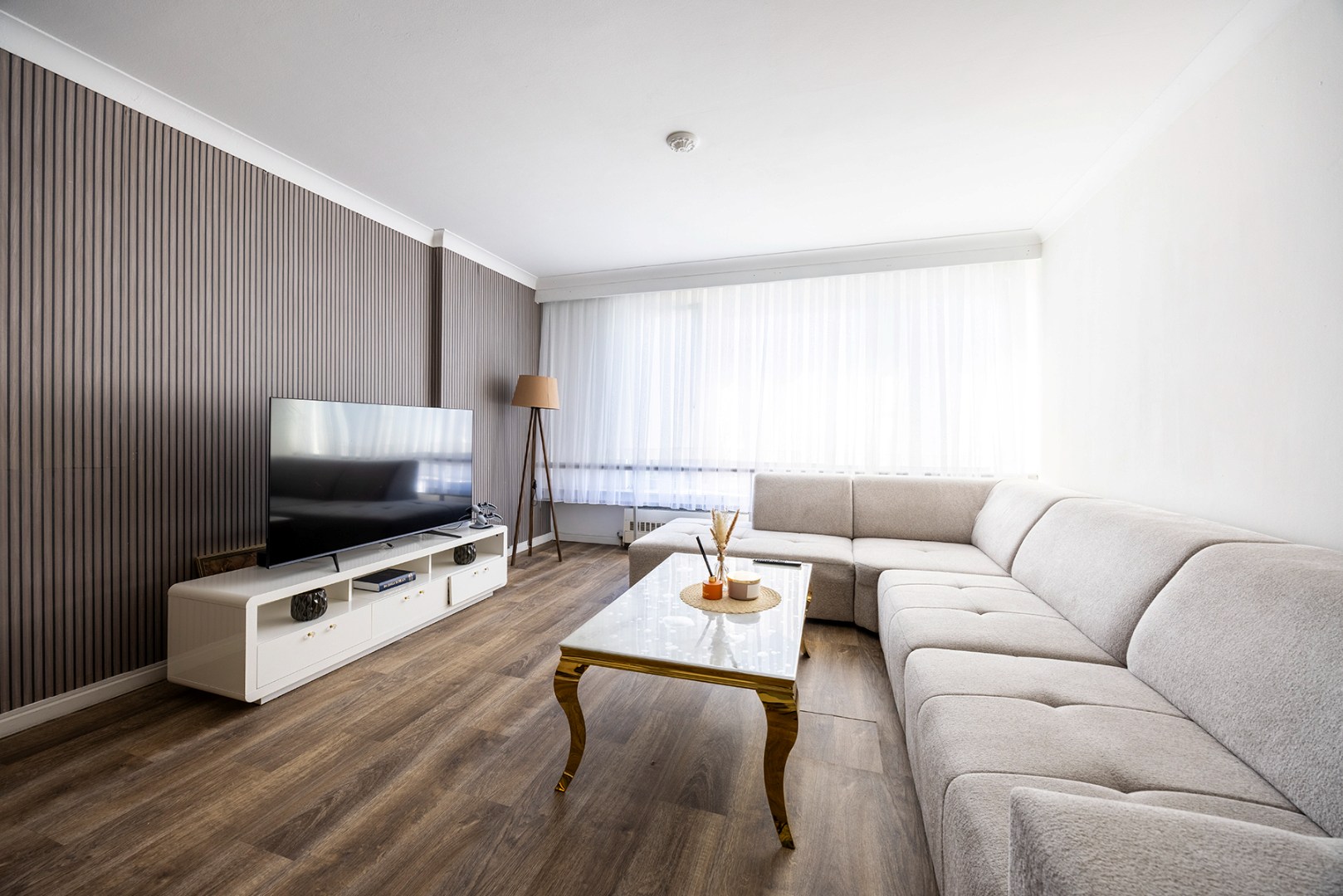 Verhuurd 1-slaapkamer appartement (65m²). - foto 4