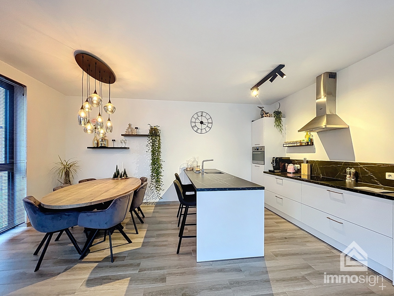 Modern appartement met twee slaapkamers op toplocatie in Bree centrum! - foto 5