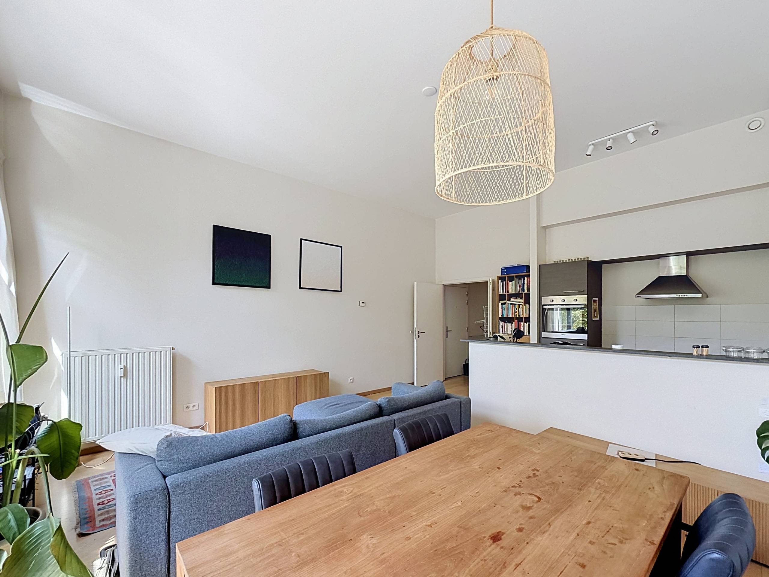 Appartement te huur in Molenbeek met terras en parking - foto 5