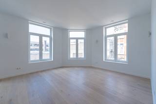 Informatie en bezoeken: 02 315 51 71Gelegen op 67 Rue Léon Théodor in Jette, op een steenworp afstand van het Place du Miroir, winkels en openbaar...