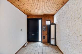 Ontdek deze ruime bel-etagewoning in het centrum van Middelkerke met gerenoveerde keuken, open leefruimte en op wandelafstand van winkels en...