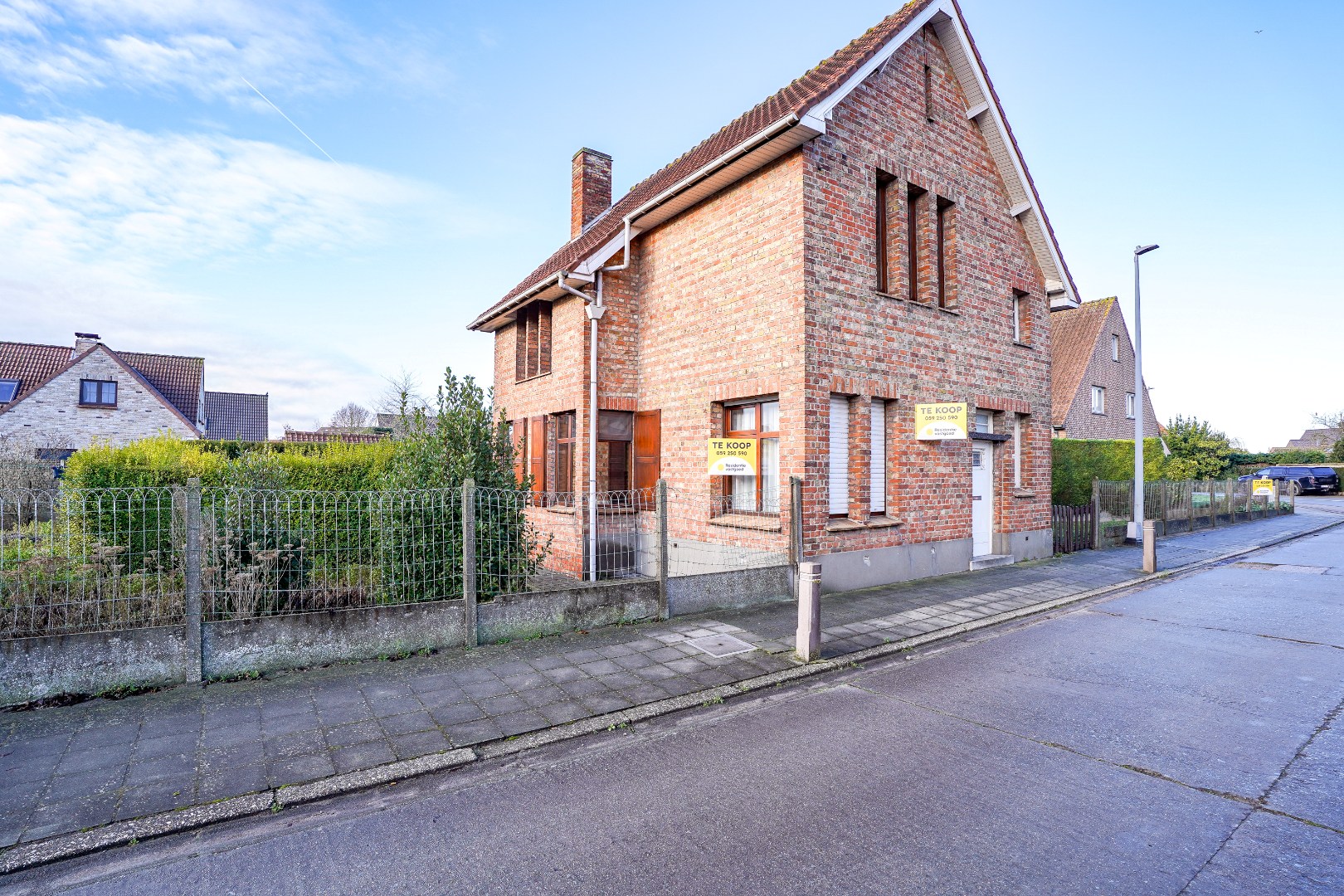 Te renoveren alleenstaande woning met 3 slaapkamers. - foto 1