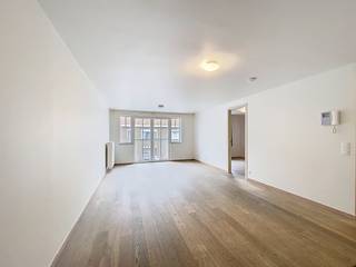 Bent u op zoek naar een aangename nieuwe thuis aan de kust? Dit uitstekend onderhouden appartement in Zeebrugge biedt de perfecte balans tussen...