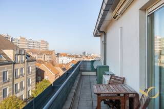 Gelegen in een gegeerde residentiële wijk van Etterbeek, in de onmiddellijke nabijheid van openbaar vervoer, scholen, winkels en groene...