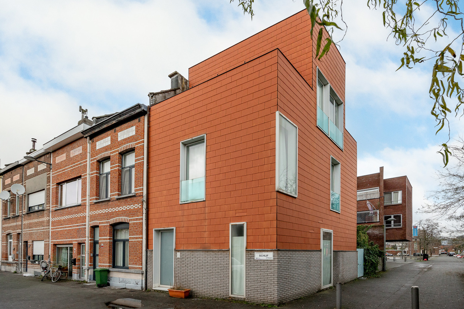 Energiezuinige (EPC B) halfopen eengezinswoning met aangename tuin, op centrale locatie te 2020 Antwerpen. - foto 2