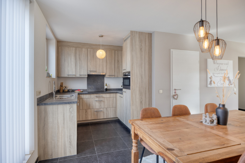 Lichtrijke duplex met 3 slaapkamers en mogelijkheid tot garage. - foto 5