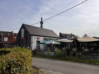 Votre activité hôtelière chez - taverne/brasserie- actuellement loué- extension d'une table basse ou d'une salle de fête- monument historique...