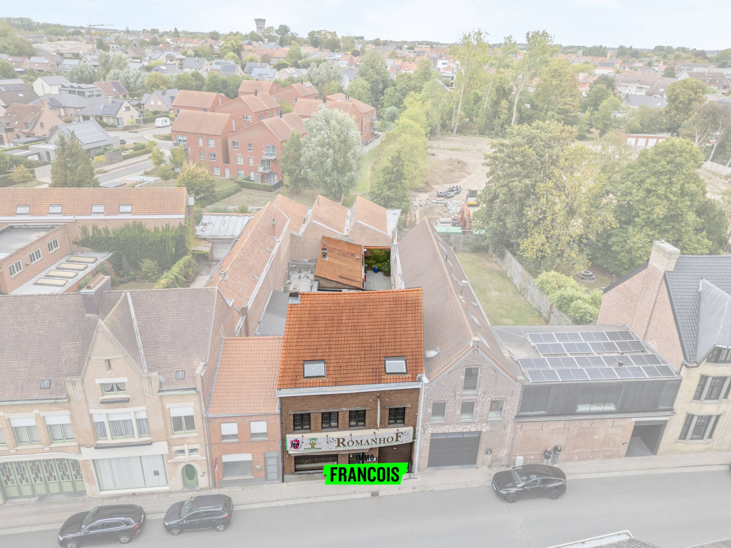 Ruime woonst en handelspand te koop in hartje Poperinge - foto 3