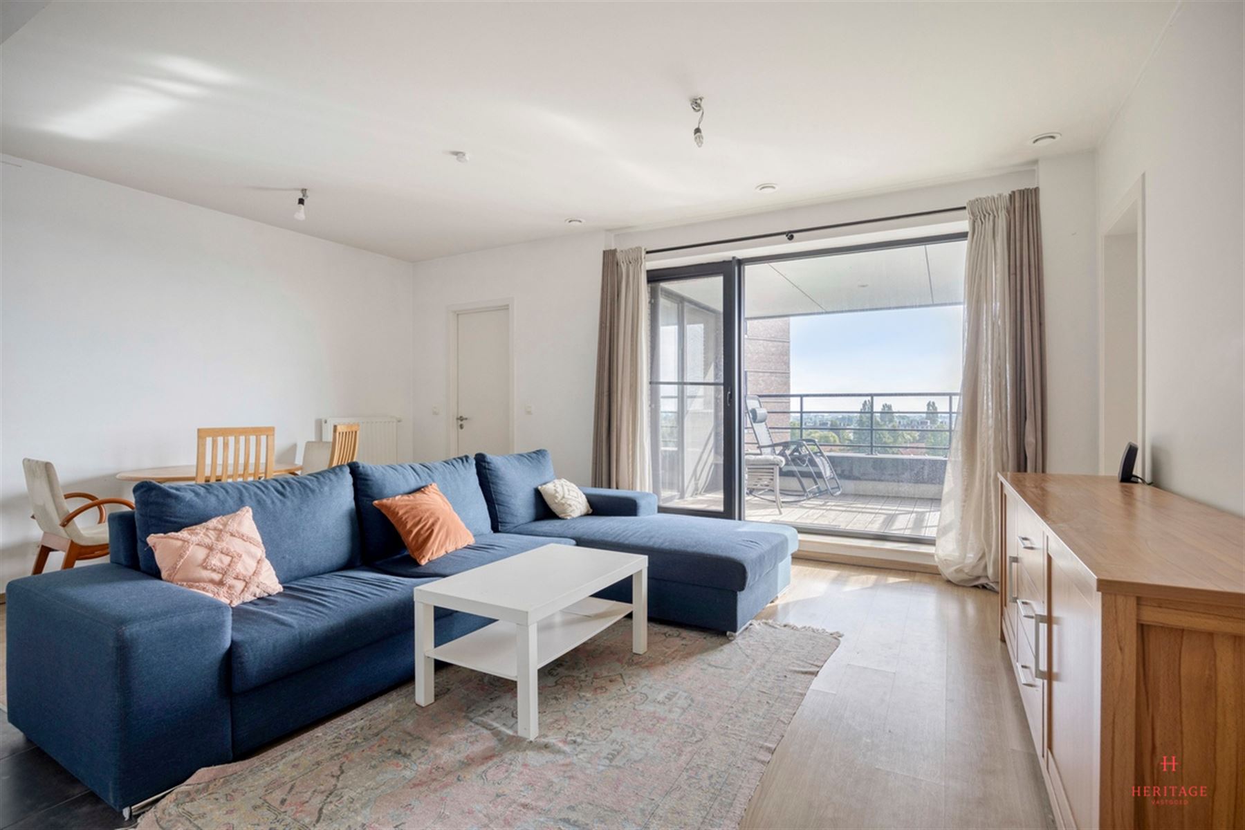 Appartement met 2 Slaapkamers en een terras in Evere - foto 2