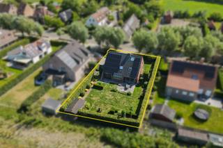 Deze instapklare villa op een perceel van 821 m² biedt 213 m² bewoonbare oppervlakte en is gelegen in een rustige, groene woonwijk op...