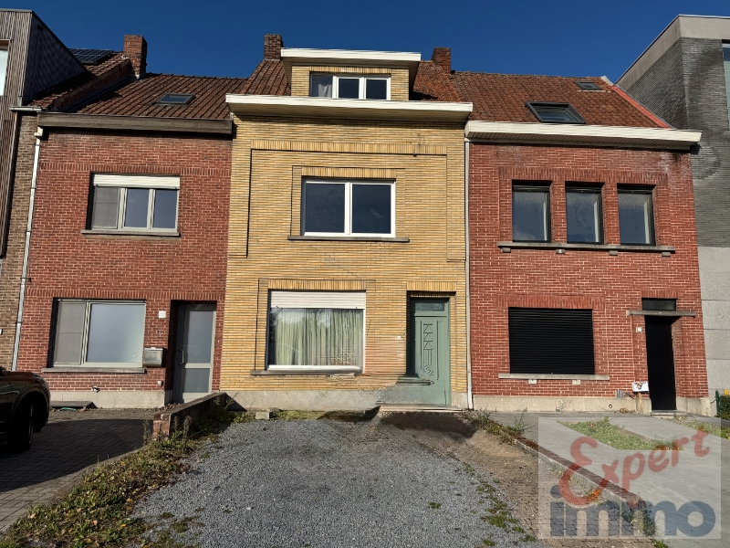 ✨ Een Zee van Ruimte, een Canvas voor Uw Dromen: Karaktervolle Woning met 4 Slaapkamers en Zonnige Tuin ✨TE KOOP via EXPERT-IMMO - foto 1