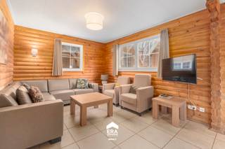 Te koop: vakantiewoning in Zutendaal, gelegen in het groene vakantiepark naast Nationaal Park Hoge Kempen. Deze vakantiewoning (bouwjaar 2005) biedt...