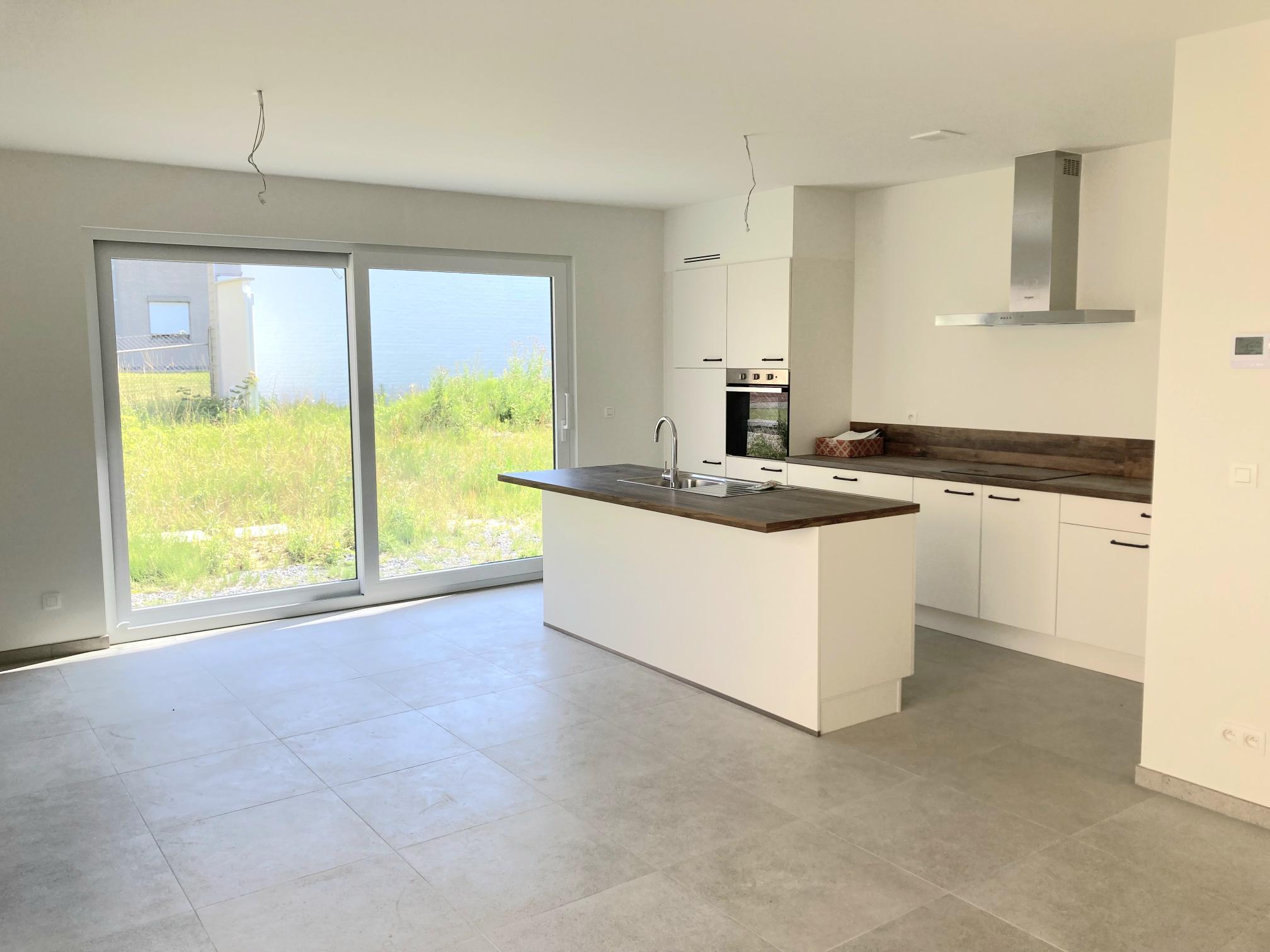 Sneak Peek: Moderne en energiezuinige koppelwoning te huur - foto 4