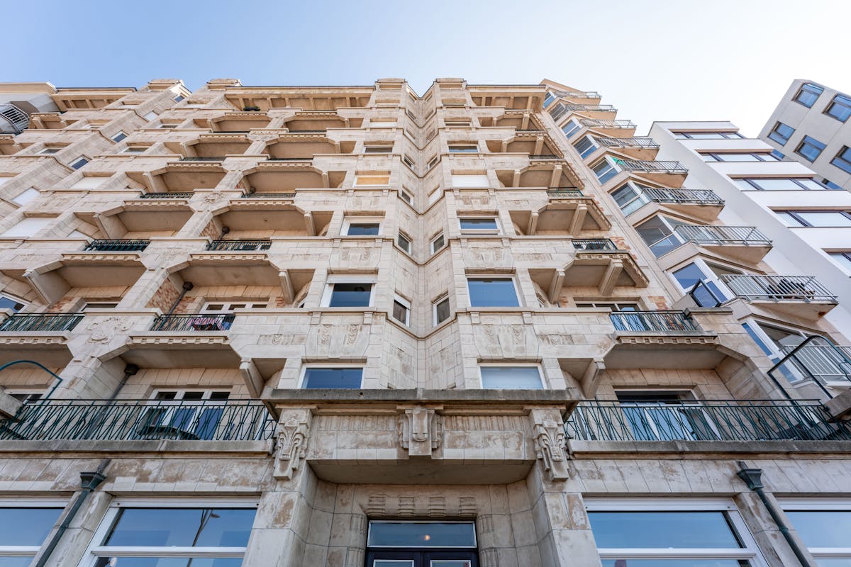 Uniek, historisch en ruim appartement te koop op de zeedijk - foto 1