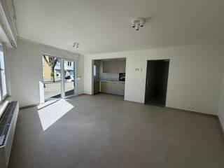Te huur: volledig vernieuwd gelijkvloers hoekappartement met een overvloed aan natuurlijk zonlicht. Dit instapklare appartement werd deze...