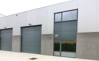 Nieuwbouw bedrijfsgebouw van 193 m2 met 1 privatieve parkeerplaats voor 990 EUR/mnd excl BTW Ontdek uw nieuwe bedrijfslocatie nabij...