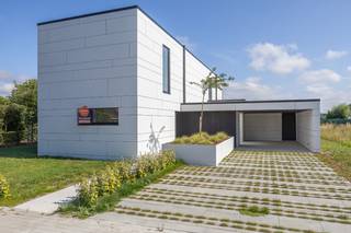 Op zoek naar een energiezuinige, moderne en instapklare nieuwbouwwoning op een toplocatie in Middelkerke? Deze alleenstaande houtskeletbouw...