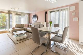 Adinkerke/De Panne: Rustig gelegen vakantiewoning te koop in De Panne Deze recent gebouwde vakantiewoning ligt in het charmante Walhofpark, op...