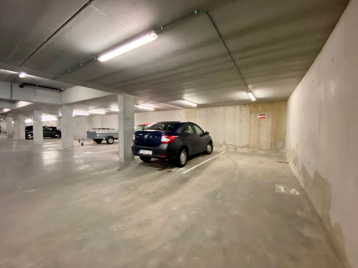 Overdekte parkeerplaats - foto 2