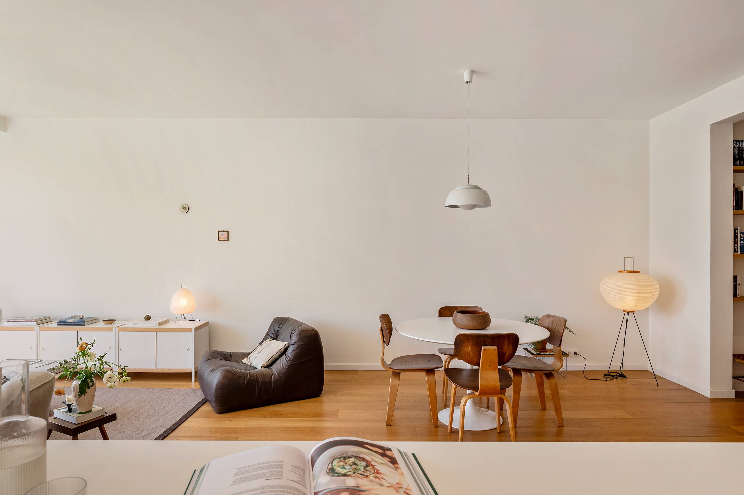 Appartement met uitzicht: licht, lucht en de stad als decor - foto 3