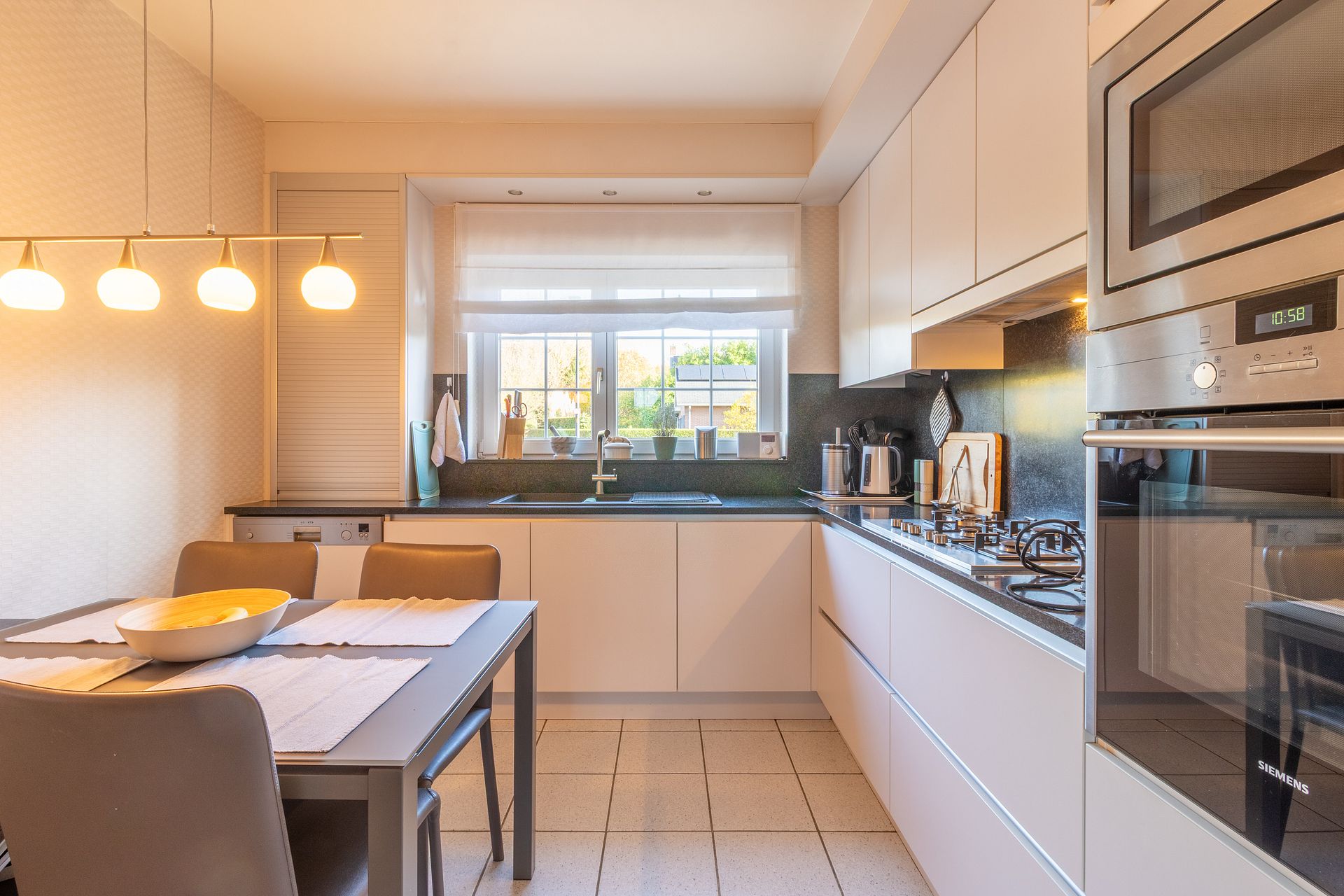 Goed gelegen woning met tuin en garage in Hove - foto 5