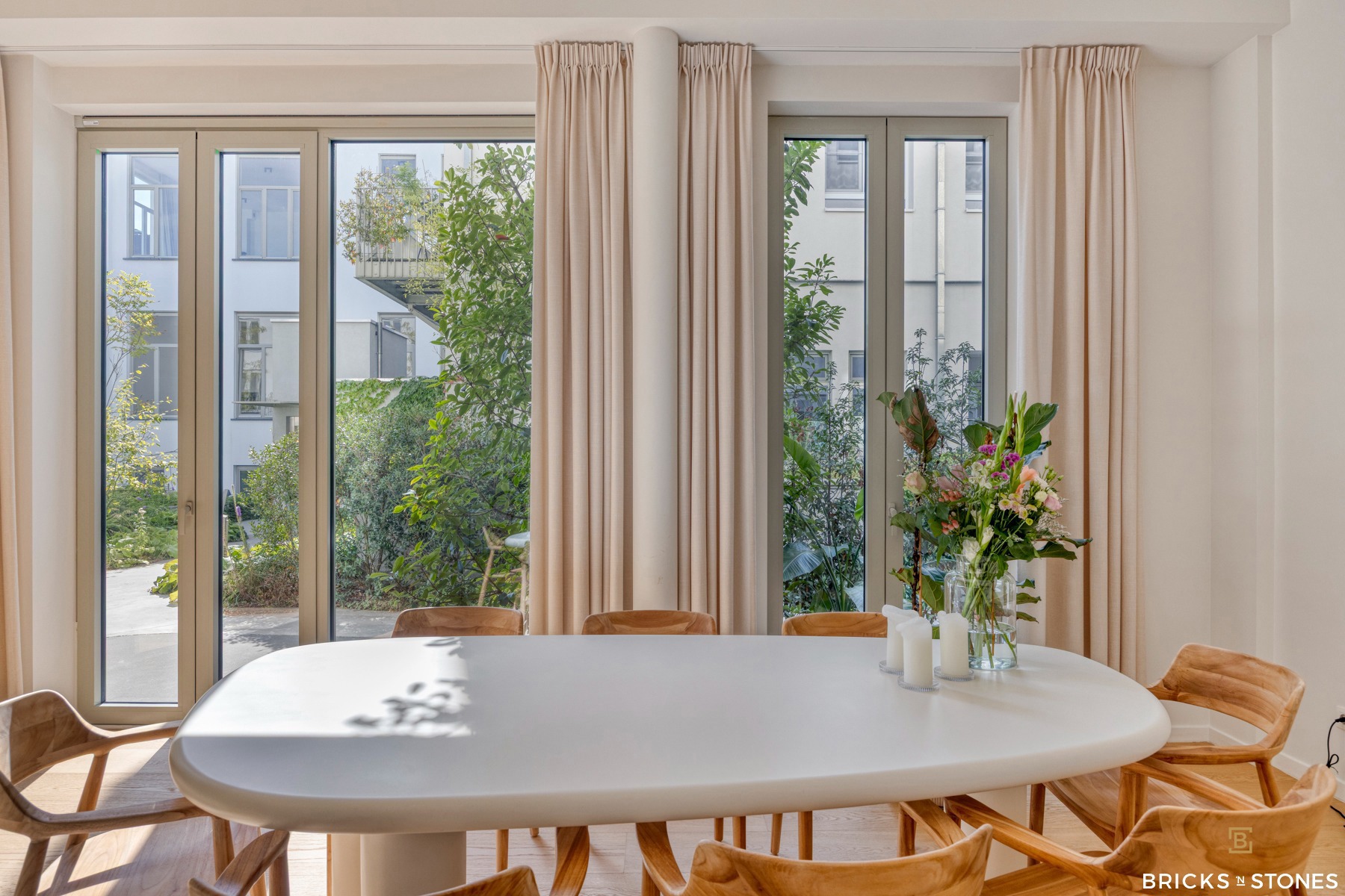 Verborgen parel: gelijkvloers appartement met terras - foto 4