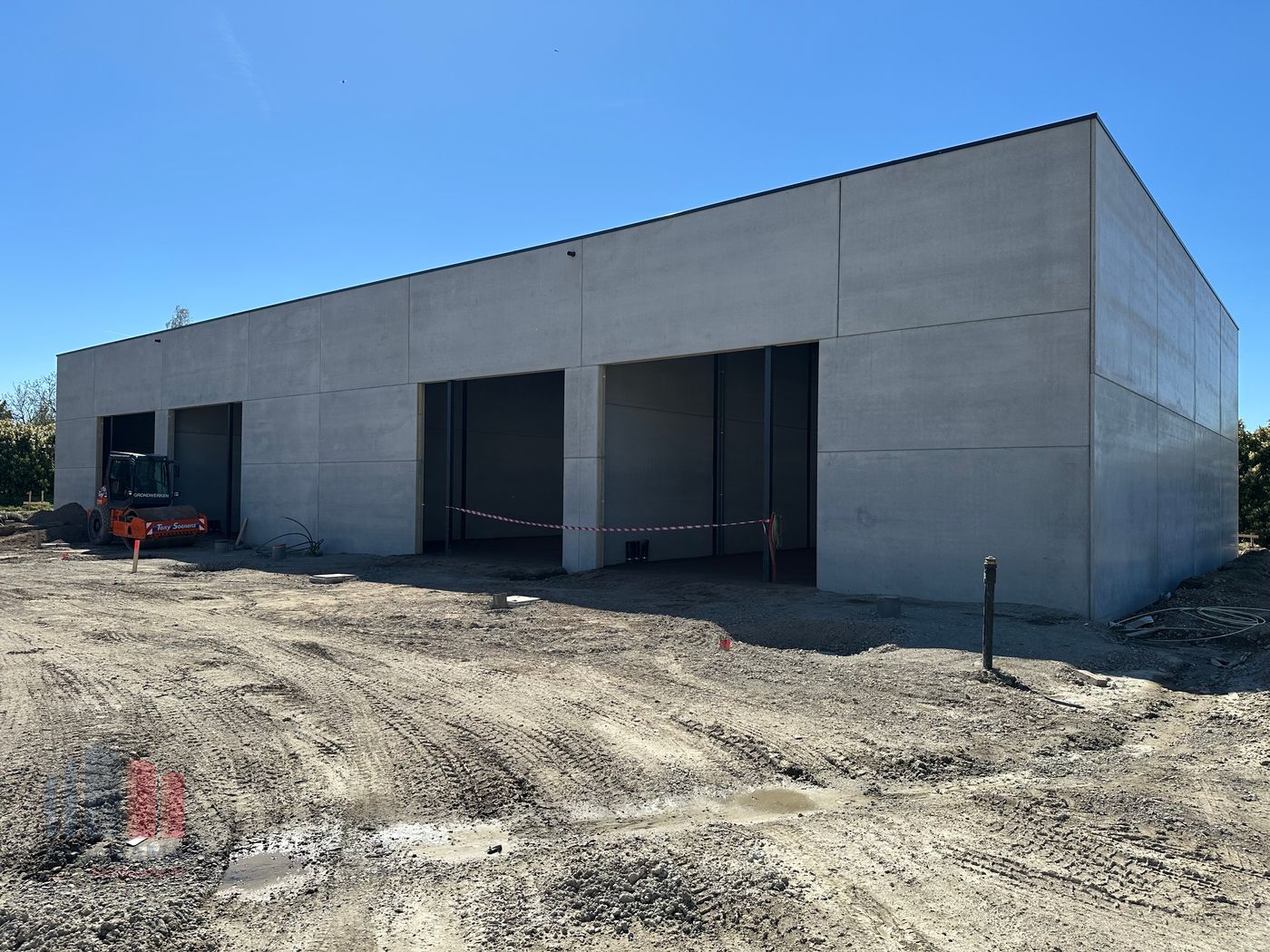 Nieuwbouw KMO-unit van 249 m² met 130m²  kantoorruimte te koop – Strategisch gelegen nabij E17 in Anzegem - photo 2