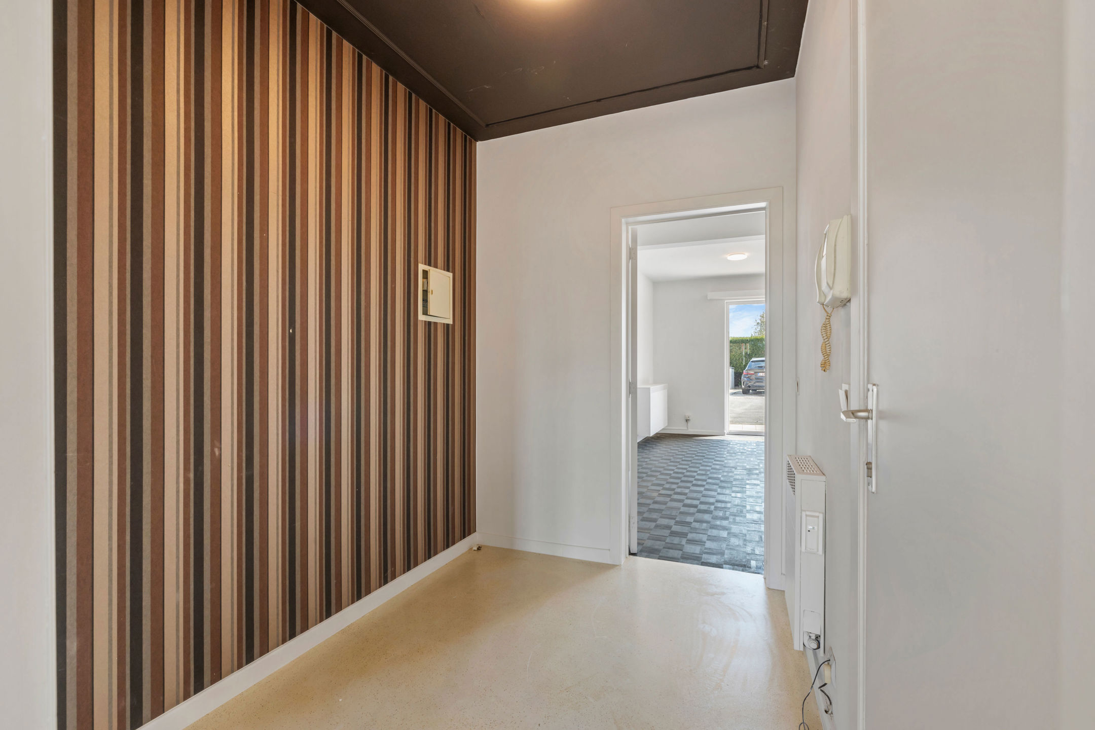 Rustig gelegen gelijkvloersappartement met parkeerplaats - foto 2