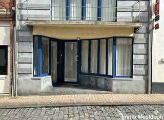 Charmant Gelijkvloers Appartement / Studio met Ruim Terras in Hartje Diest.Ontdek dit instapklaar appartement/studio, ideaal gelegen tussen de...