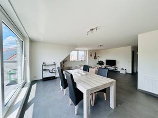 Dit prachtige nieuwbouwappartement is gelegen in Esen, op de verbindingsweg Diksmuide-Kortemark. Deze kleinschalige residentie is centraal...