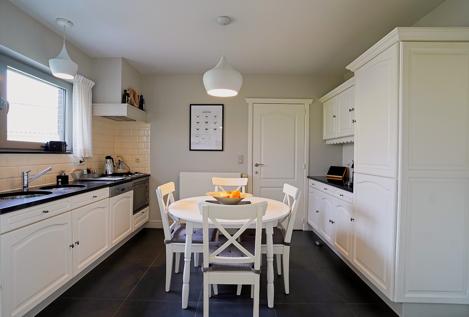 Rustig gelegen gezinswoning met 4 slaapkamers - foto 5