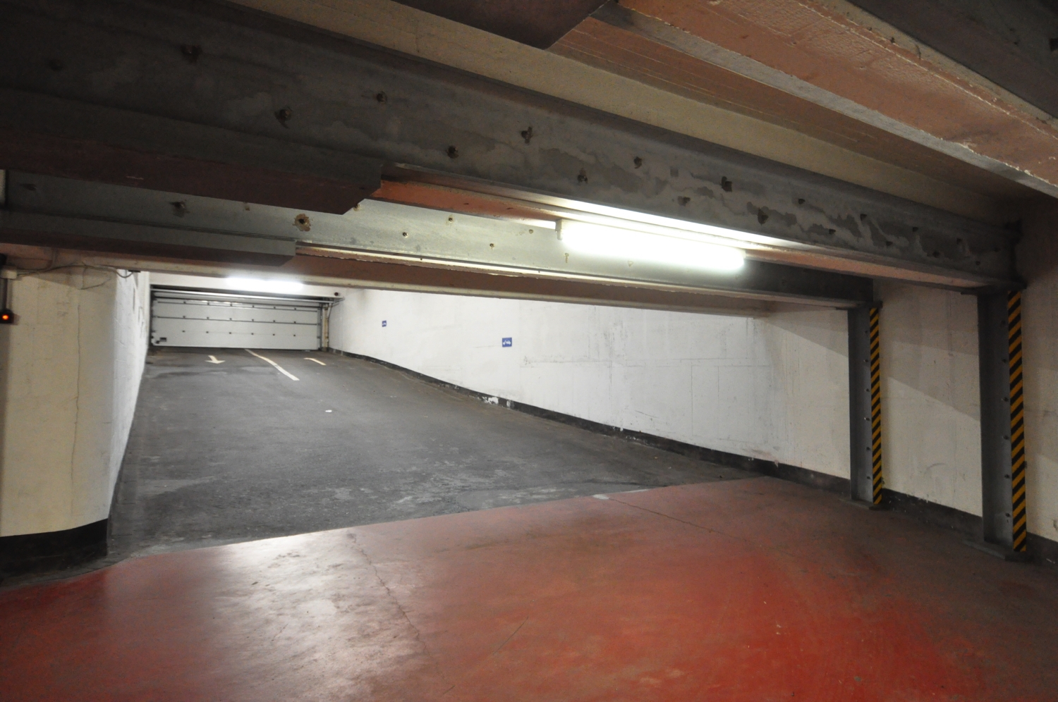 Zeer goed gelegen garage aan het Stübbenpark in Duinbergen - photo 3