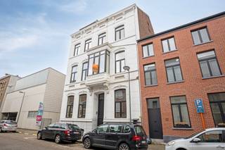 Dit prachtig gerenoveerde appartement bevindt zich in een authentiek herenhuis in het hart van Tienen. Met een bewoonbare oppervlakte van maar...