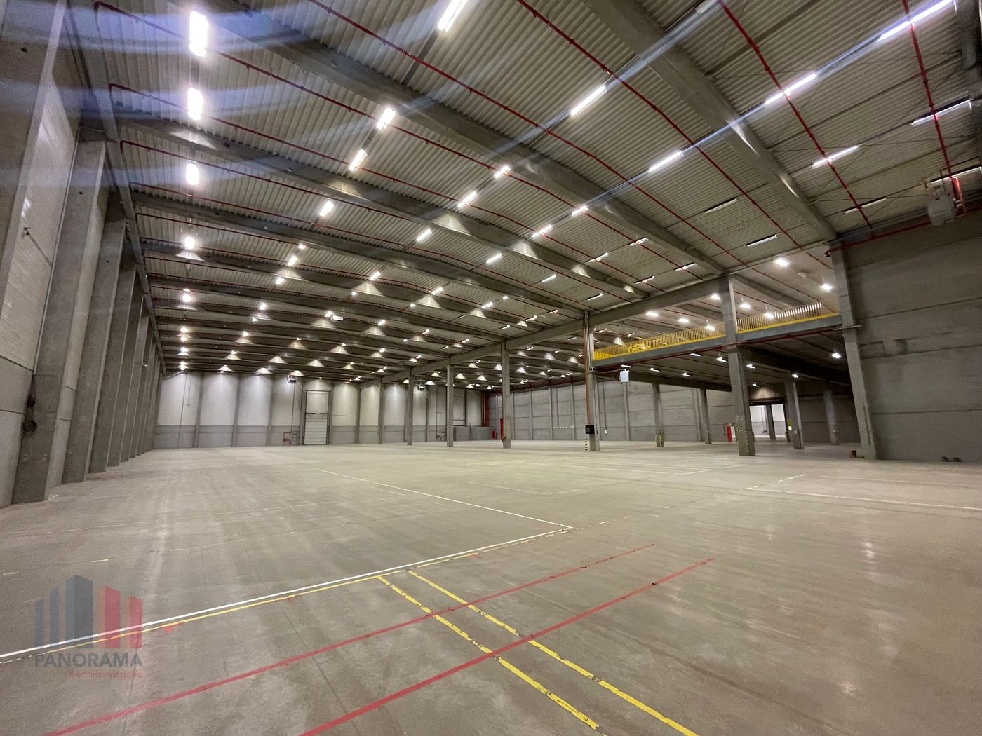 Logistiek bedrijfsgebouw van 14.135 m² met 12 laadkades - foto 4