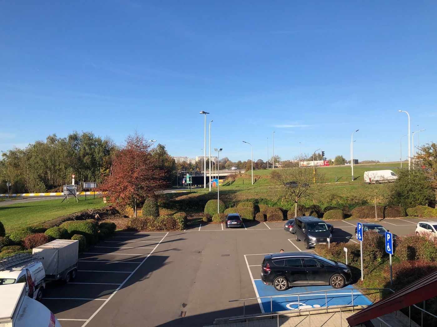 Kantoren van 581 m² met een uitstekende ligging te Zellik - photo 4