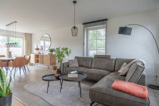 Energiezuinige nieuwbouwwoning met 3 slaapkamers en ruime tuin te Vosselaar.EPC: 15 kWh/m² | Beschikbaar: 01/10/2025 | Carport met tuinbergingBezoek...