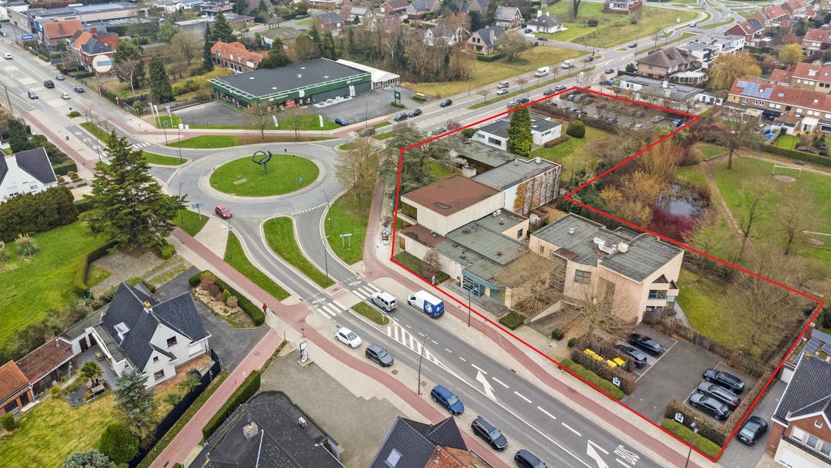 Kantoorgebouw op toplocatie met private parking - foto 4