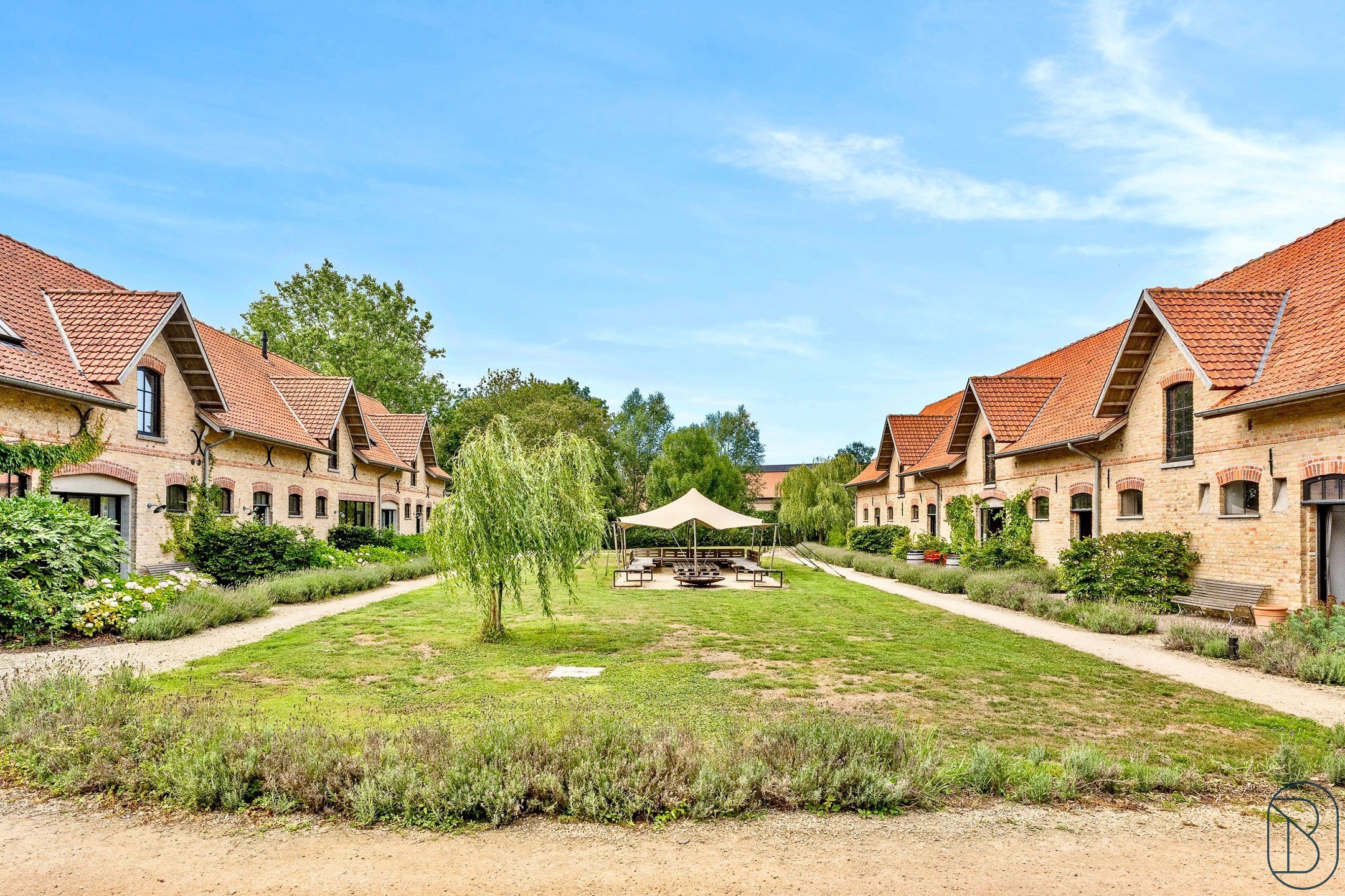 Prachtige herenhoeve "Groot Noordhof" met enorme potentieel. - foto 3