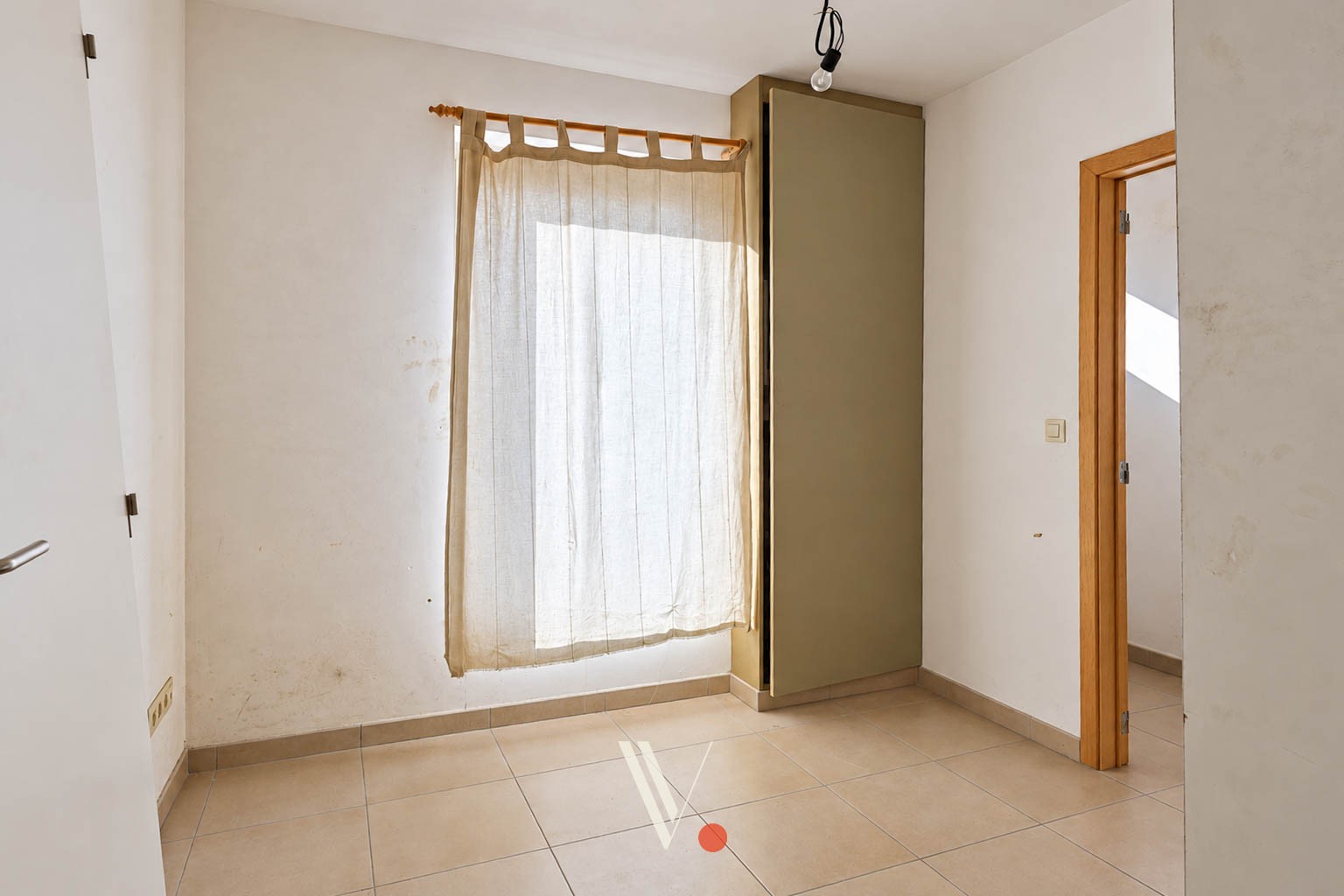 Karakteristieke gesloten woning met 2 slaapkamers en bureau in Ronse - Perfecte combinatie van charme en moderne renovaties! - foto 5