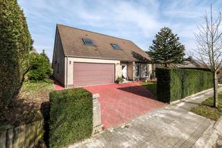 The property is located in the quiet residential area of Diependaal in the sub-municipality of Winksele. An ideal location for those seeking...