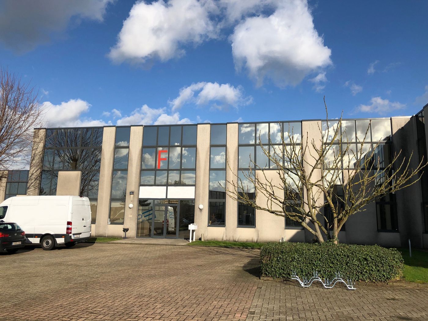 700 m² kantoren langs commerciële Weiveldlaan te Zaventem - foto 2