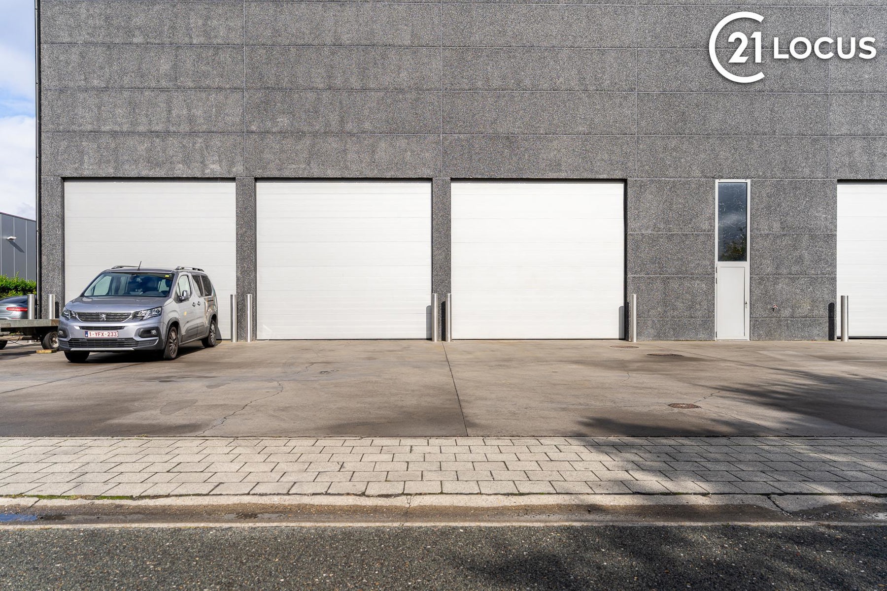 Commercial à louer à Beveren-Kruibeke-Zwijndrecht - photo 1