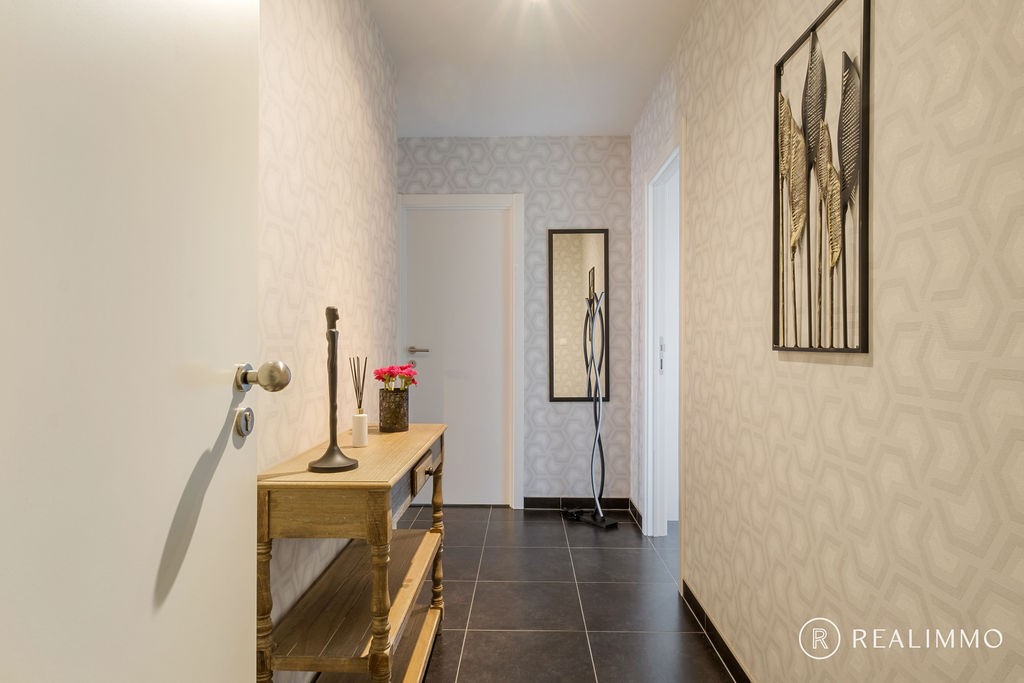 Lichtrijk appartement met twee autostaanplaatsen Avelgem - foto 2