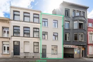 Gelegen in de levendige Dambruggestraat, vlak bij Park Spoor Noord, biedt deze ruime rijwoning de ideale mix van authentieke charme en...